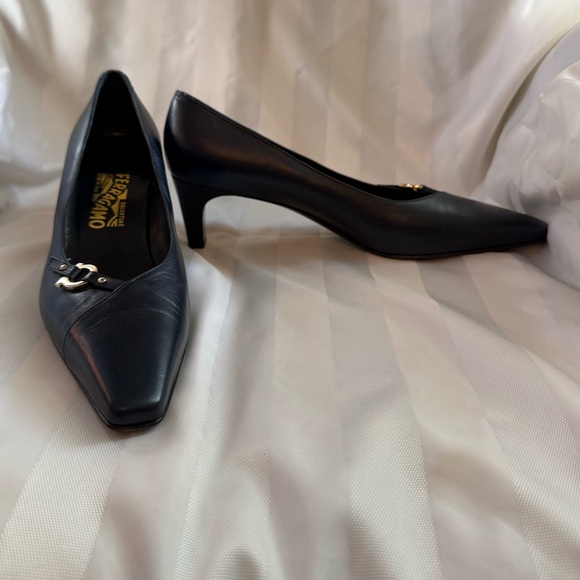 Salvatore Ferragamo Blue Leather Pumps - Size 8 1/2 - Picture 2 of 8